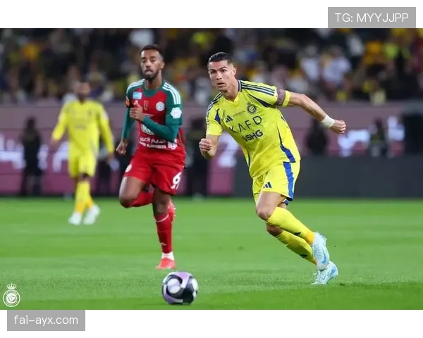 强队持续发力，联赛争冠形势日趋白热化