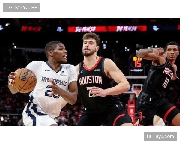 申京挡拆制造错位高效得分 优于同队内线表现明显